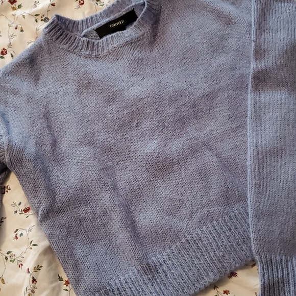 Cropped Sweater - Picture 2 of 2